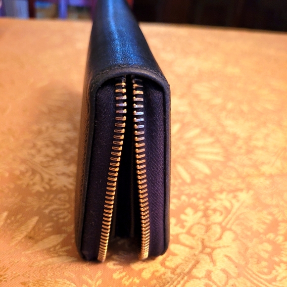 PRADA BLACK SAFFIANO LEATHER LONG WALLET - Picture 4 of 8